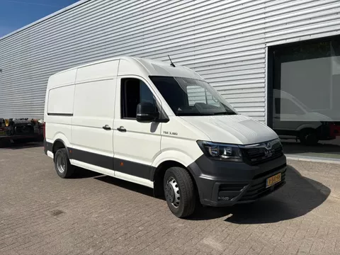 MAN TGE 3.180 / DUBBELUCHT / HANDGESCHAKELD / 3500 kg trekgewicht / HULP LUCHTVERING /