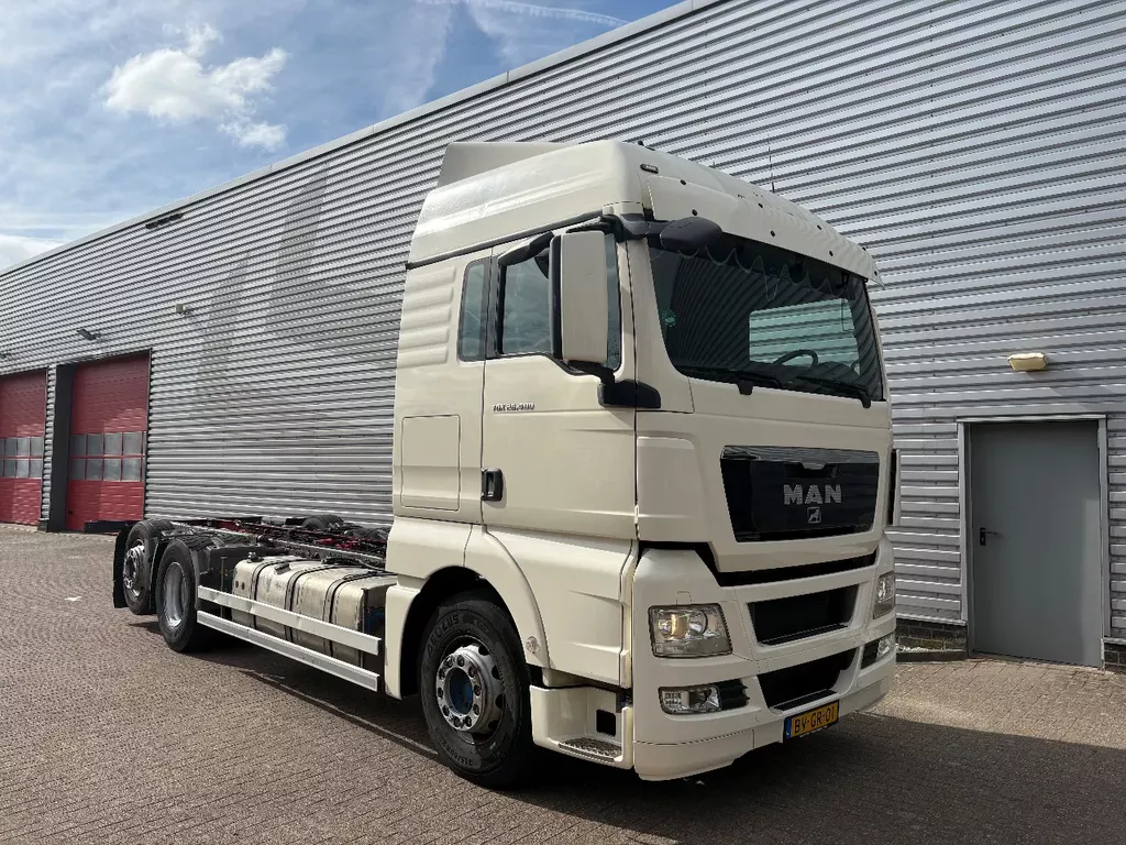 MAN TGX 26.400 / 6x2-2 LL / TUV - APK DECEMBER 2025 /