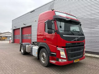 Volvo FM 4x2 / KIPPER HYDRAULIEK / 9 TON VOORAS / APK - TUV JANUARI 2027 /