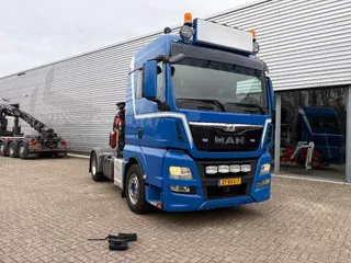 MAN TGX 18.440 4x2 / VOLLEDIG LUCHTGEVEERD / FASSI 235 / AFSTANDSBEDIENING / 5x HYDRAULISCH UITSCHUIFBAAR /