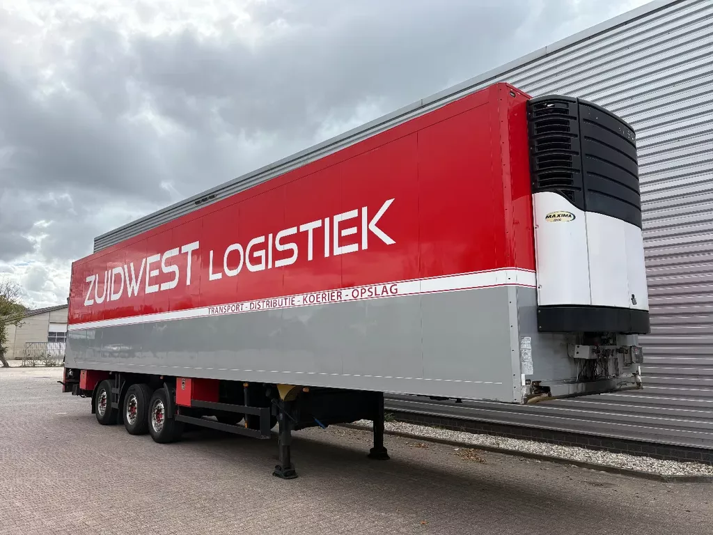 Schmitz Cargobull SKO 24 / SAV ASSEN / DHOLLANDIA 3000 kg / CARRIER MAXIMA 1300 / 1x stuuras / APK - TUV SEPTEMBER 2026 /
